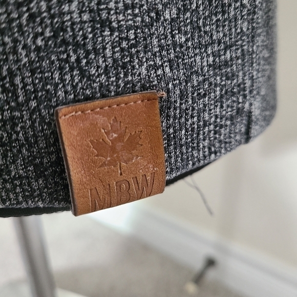 MUSKOKA Bear Wear 3/4 Zip Long Sleeve Gray Sweatshirt Size XS - Picture 6 of 8